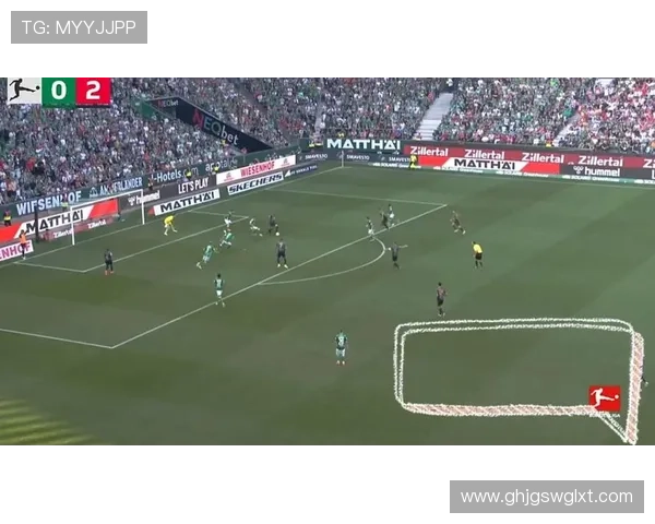 凯恩寒风中挥杆打高尔夫穆勒点赞为他加油打气